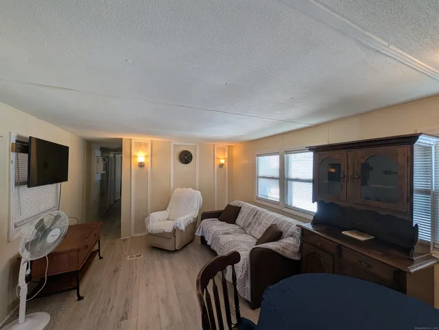 $99,900 | 14 Horseshoe Drive, Shelton, CT 06484