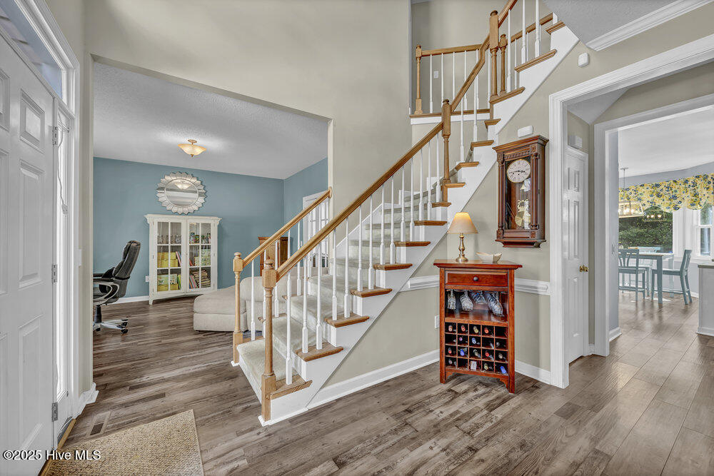 3017 Wickford Road Wilmington, NC 28409 - Photo 4 of 33 Foyer