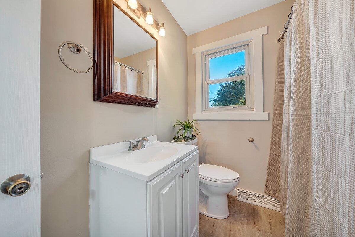 1810 Fareham Road Southwest Roanoke, VA 24015 - Photo 14 of 23 MIB04467