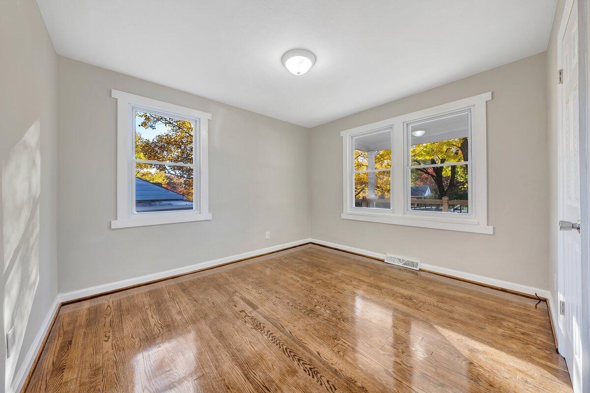 1810 Fareham Road Southwest Roanoke, VA 24015 - Photo 16 of 23 MIB04461