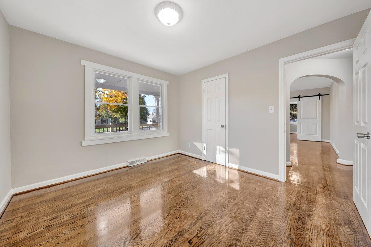 1810 Fareham Road Southwest Roanoke, VA 24015 - Photo 8 of 23 MIB04479