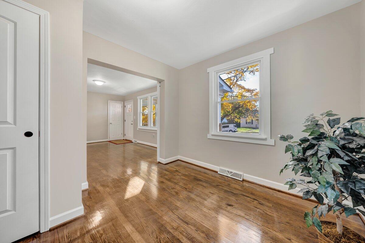 1810 Fareham Road Southwest Roanoke, VA 24015 - Photo 10 of 23 MIB04497