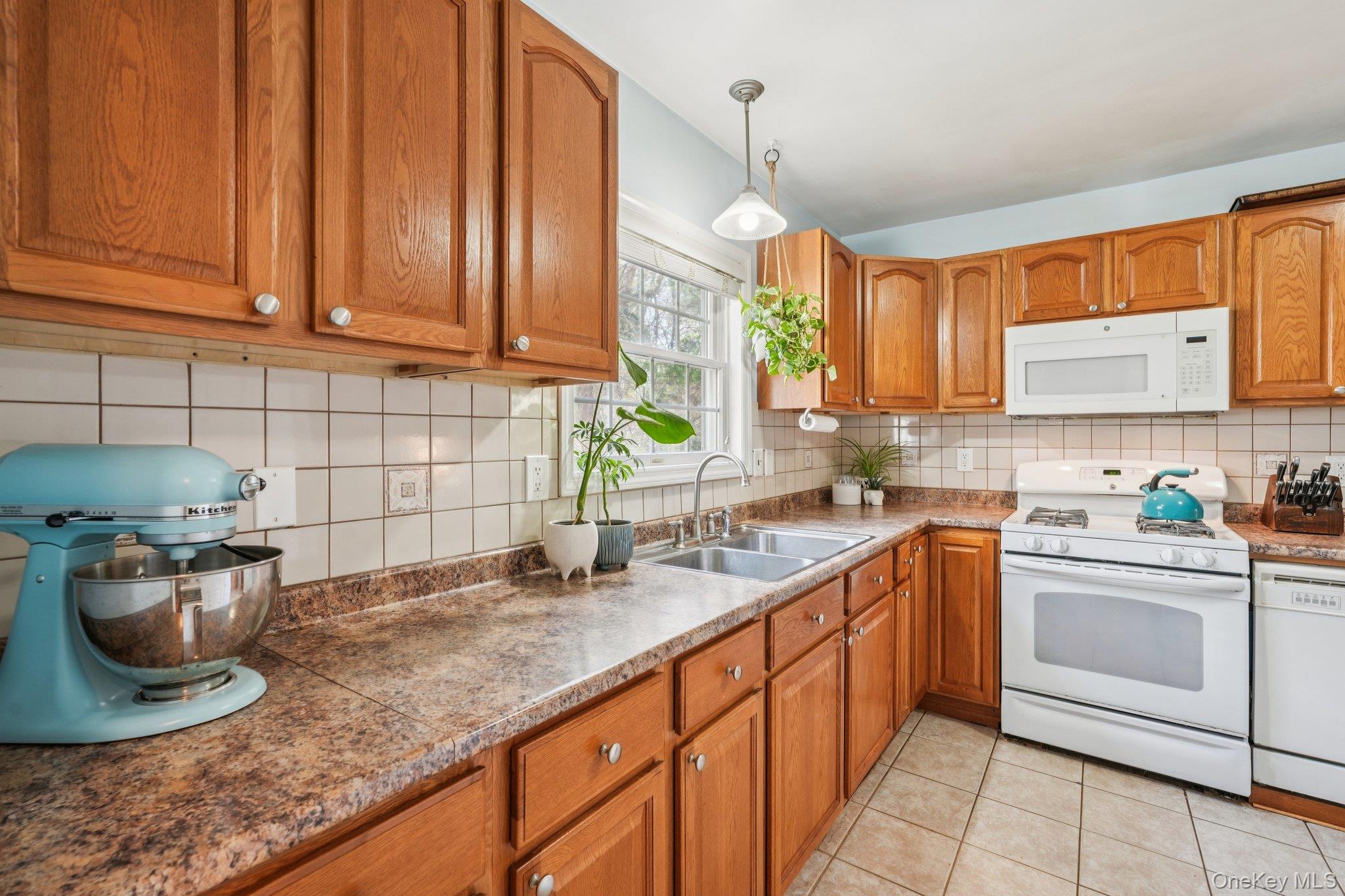 40 Widmer Road Wappingers Falls, NY 12590 - Photo 14 of 44