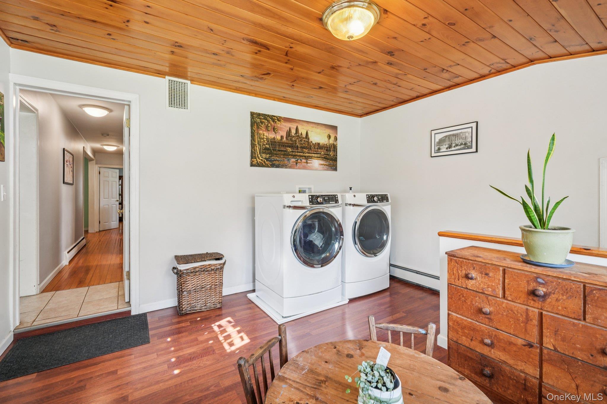 40 Widmer Road Wappingers Falls, NY 12590 - Photo 25 of 44 Breakfast area/sunroom/laundry room/mudroom