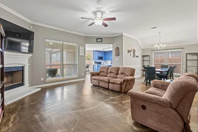 $349,990 | 1510 White Willow Lane, Arlington, TX 76002