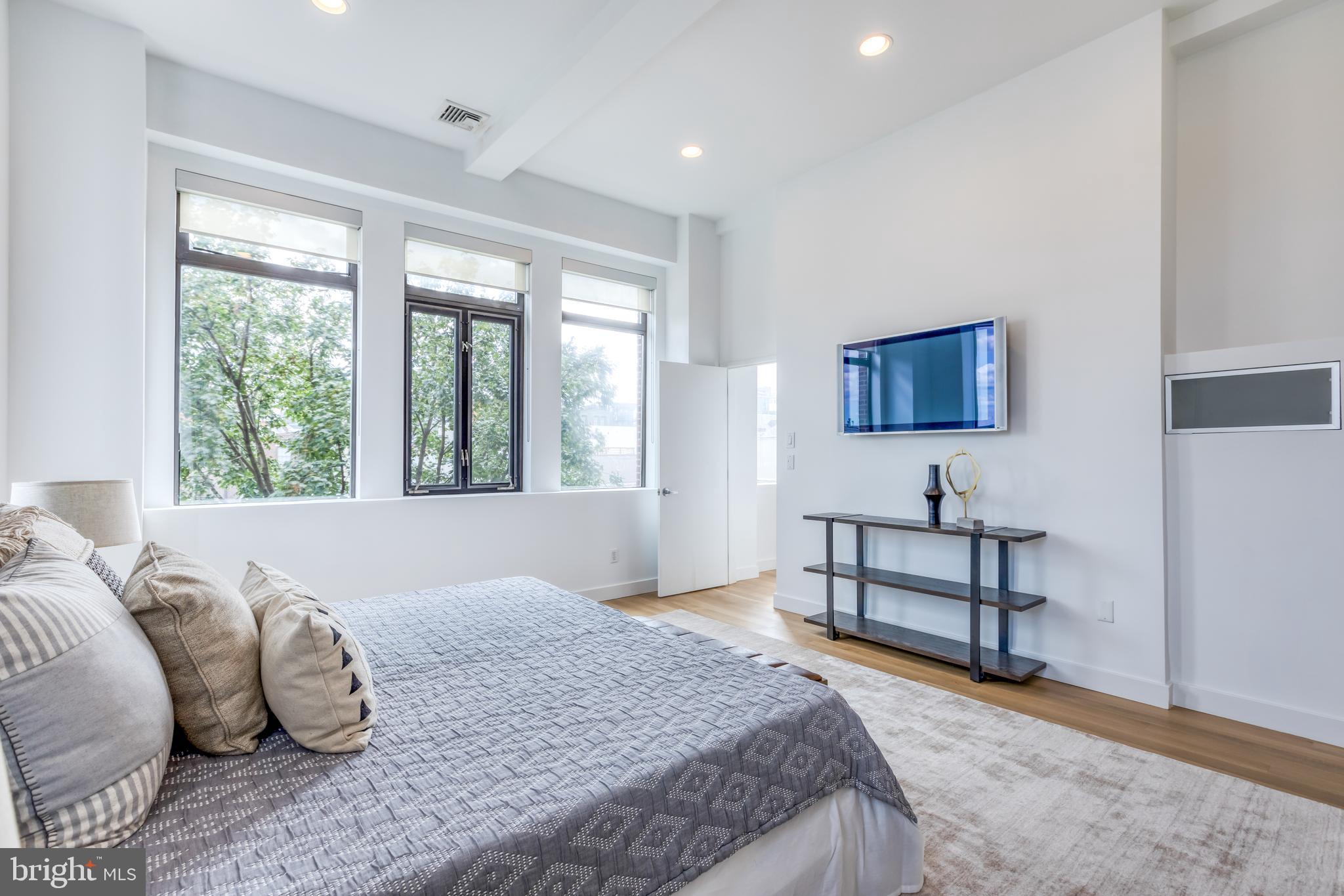 115 Cuthbert Street, Unit E Philadelphia, PA 19106 - Photo 16 of 40