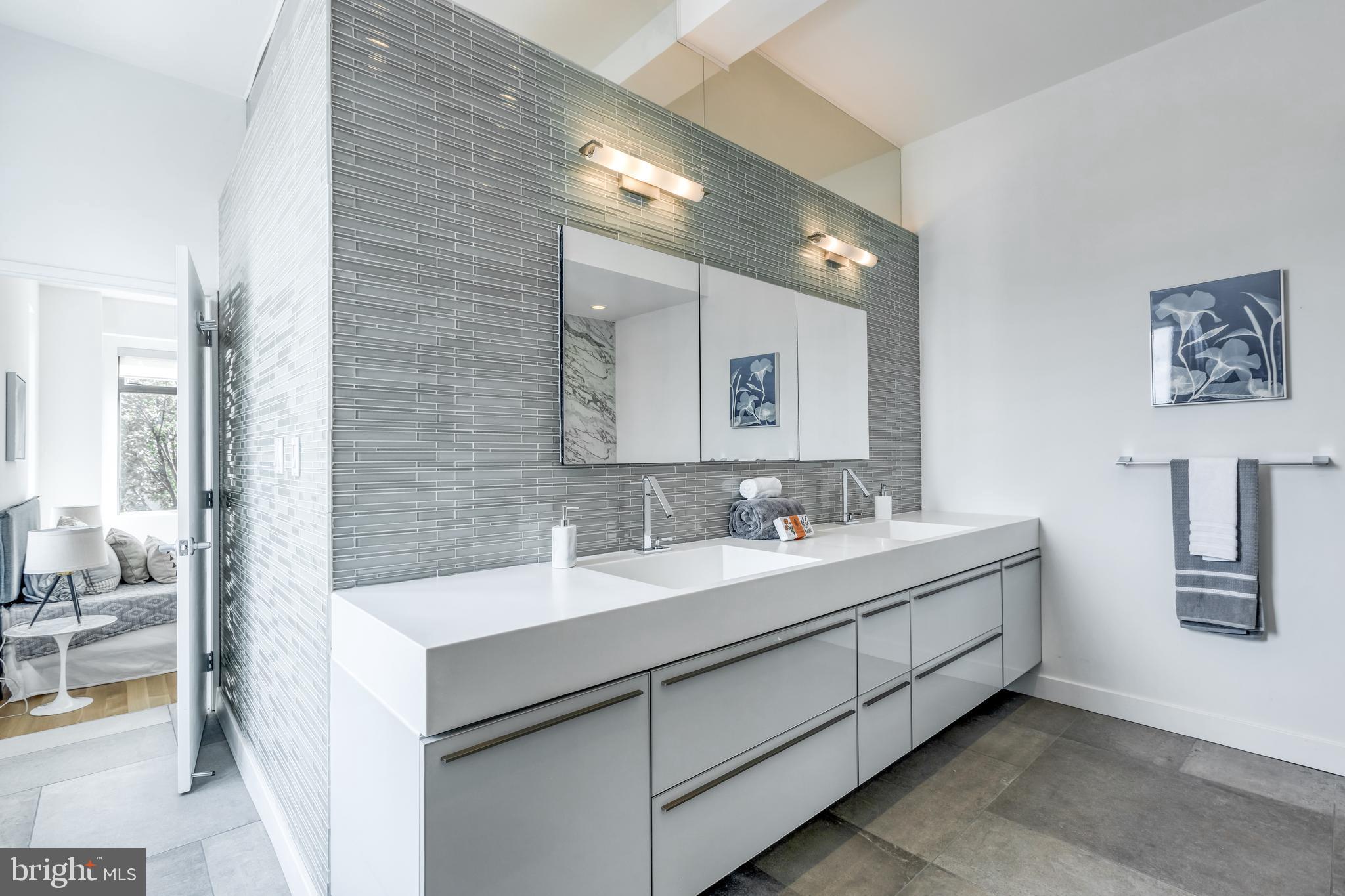 115 Cuthbert Street, Unit E Philadelphia, PA 19106 - Photo 24 of 40