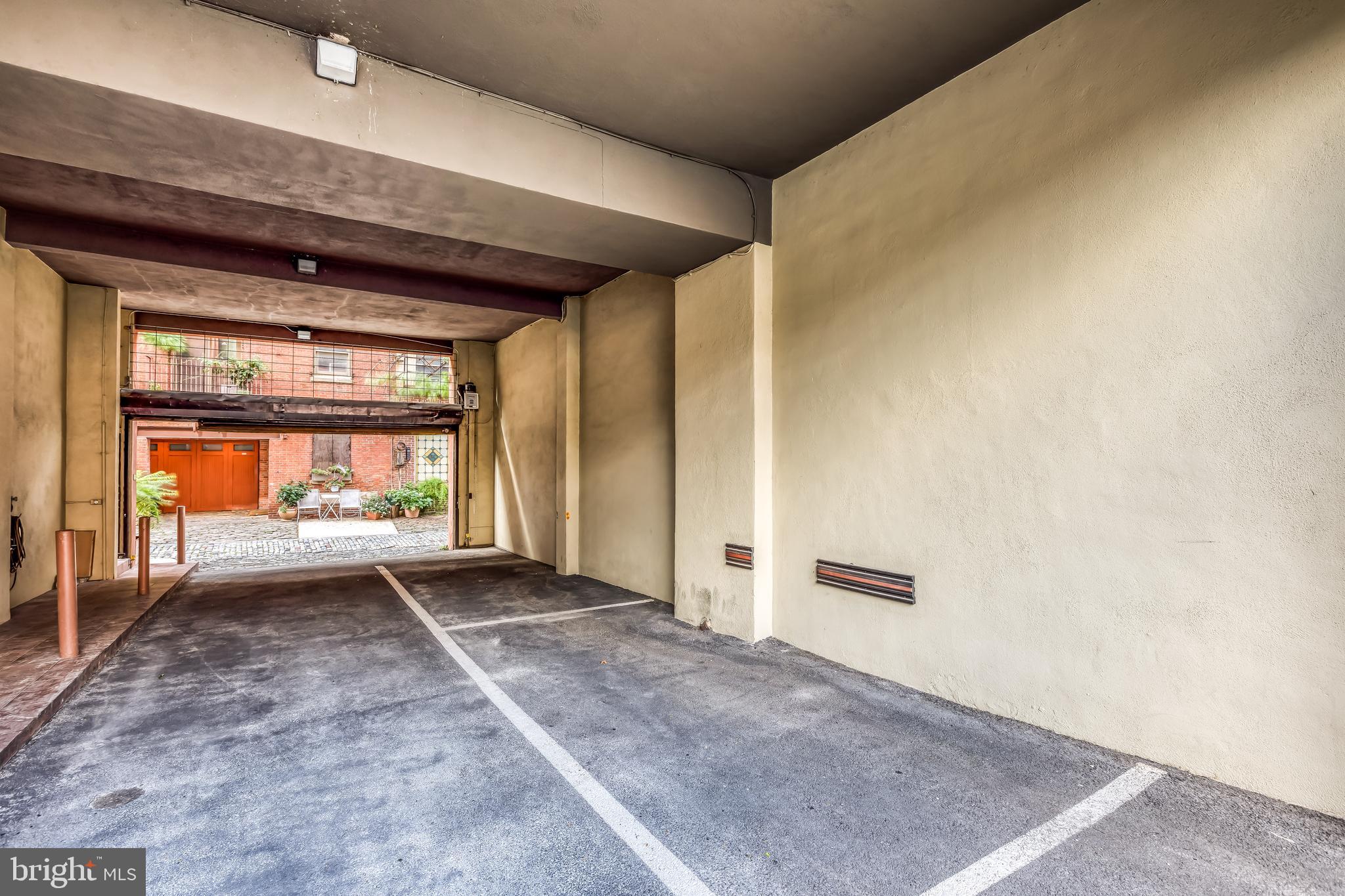 115 Cuthbert Street, Unit E Philadelphia, PA 19106 - Photo 37 of 40