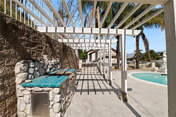 $715,000 | 1677 North Laurelwood Avenue, Colton, CA 92324