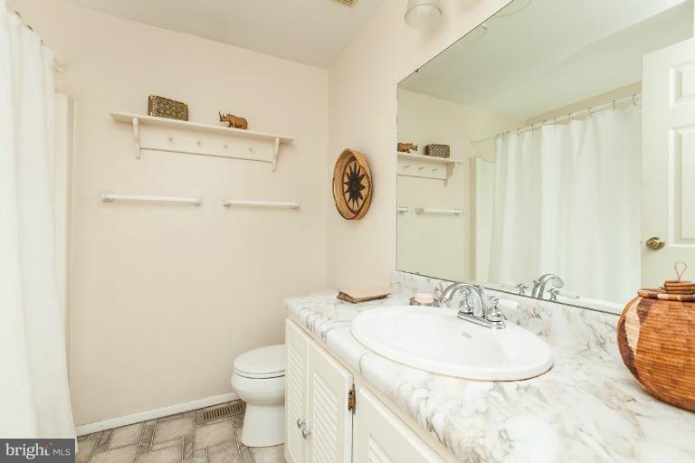 4538 Ambermill Road Baltimore, MD 21236 - Photo 14 of 30 Bath