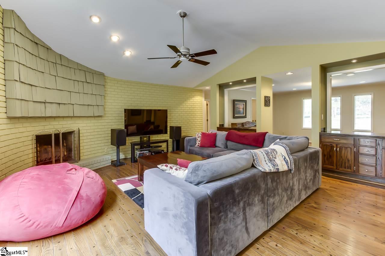 17 Pilgrims Point Road Greenville, SC 29615 - Photo 14 of 36 Gallery Image 14