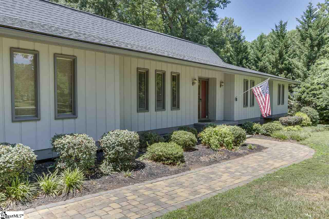 17 Pilgrims Point Road Greenville, SC 29615 - Photo 3 of 36 Gallery Image 3