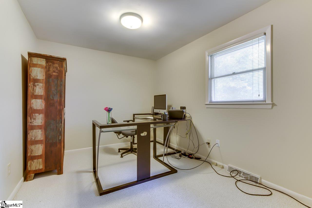 17 Pilgrims Point Road Greenville, SC 29615 - Photo 22 of 36 Gallery Image 22