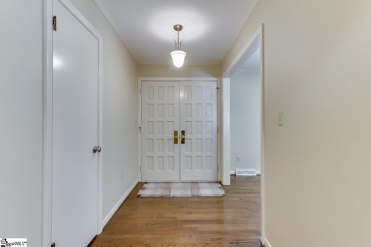 17 Pilgrims Point Road Greenville, SC 29615 - Photo 5 of 36 Gallery Image 5