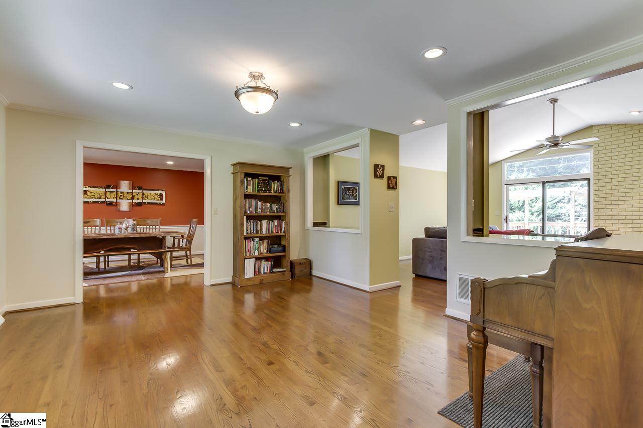 17 Pilgrims Point Road Greenville, SC 29615 - Photo 6 of 36 Gallery Image 6