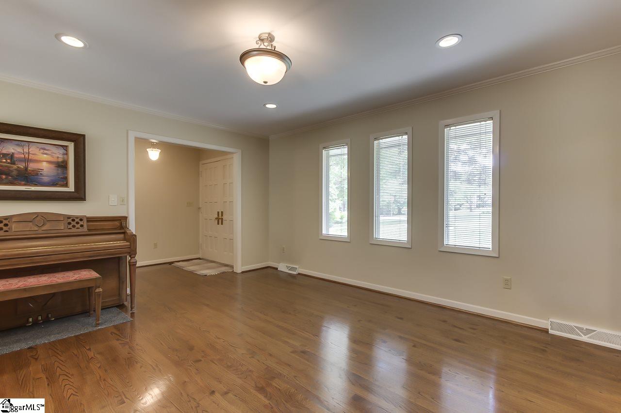 17 Pilgrims Point Road Greenville, SC 29615 - Photo 9 of 36 Gallery Image 9