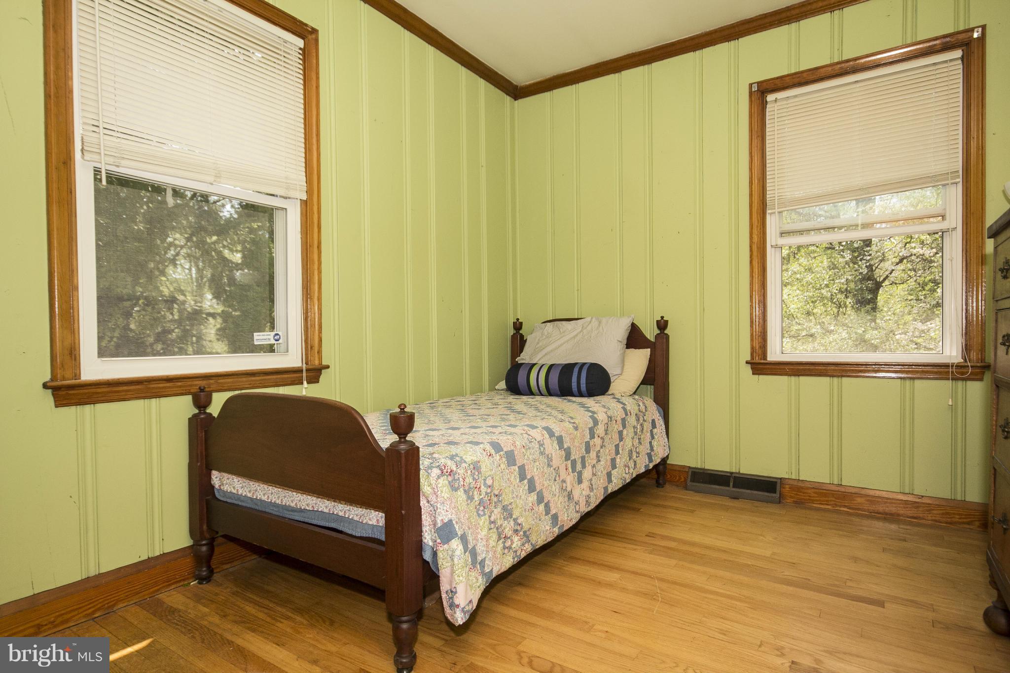 6718 Glenkirk Road Baltimore, MD 21239 - Photo 16 of 30 Bedroom 2 with Nice Size Closet.
