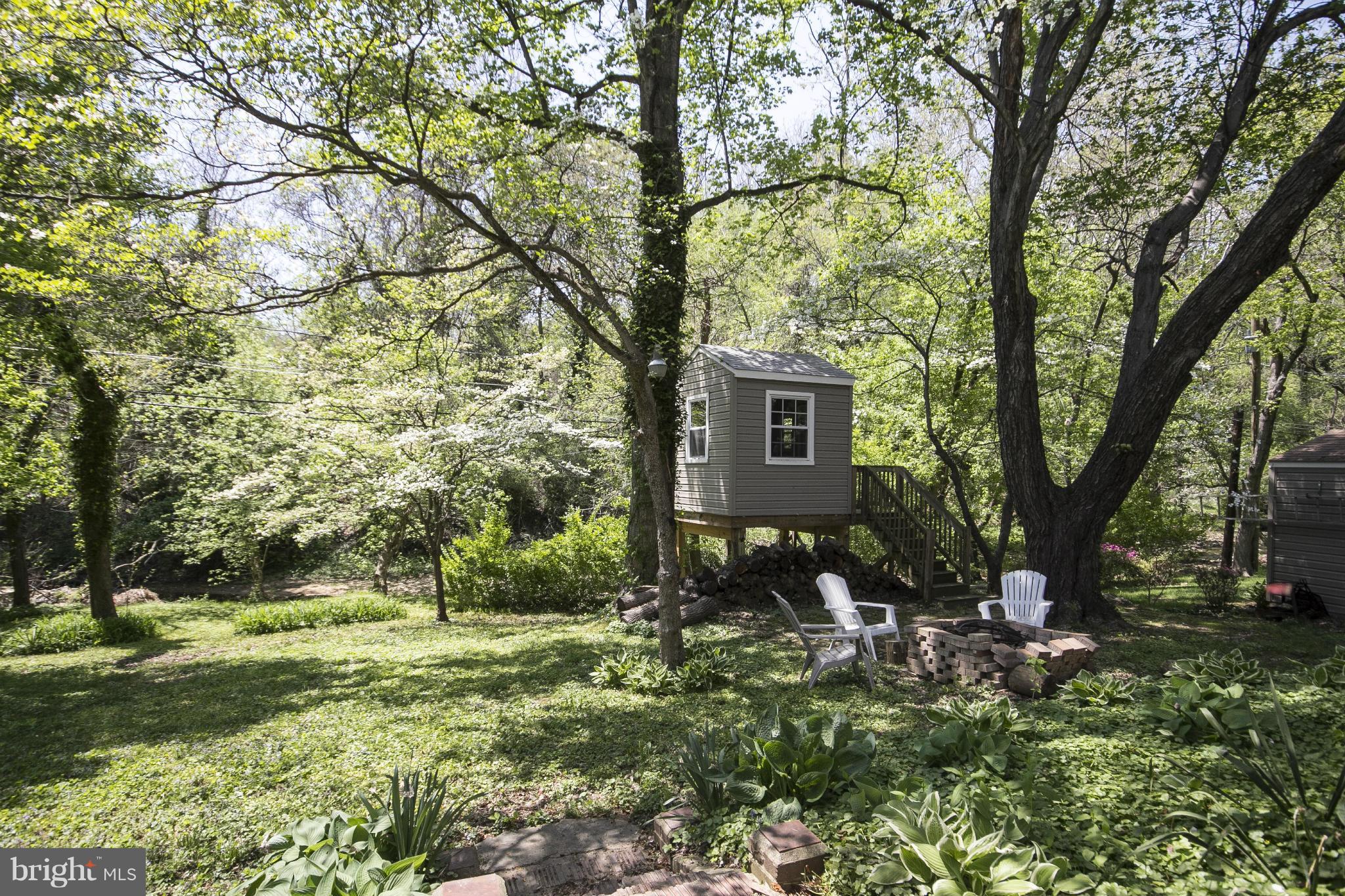 6718 Glenkirk Road Baltimore, MD 21239 - Photo 27 of 30 Beautiful, nature filled yard. Great for Kids!