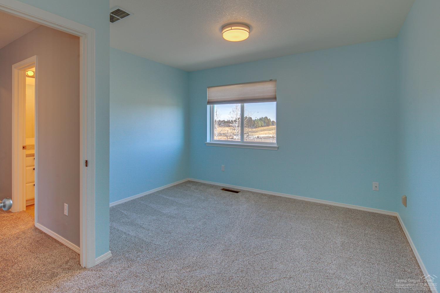 61490 Ward Road Bend, OR 97702 - Photo 22 of 25 Gallery Image 22