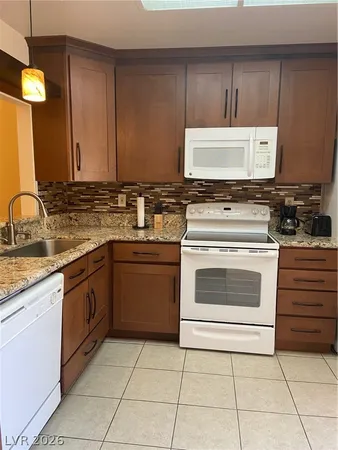 $2,195 | 2741 Sungold Drive, Las Vegas, NV 89134