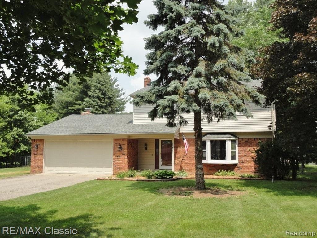620 West Livingston Road Highland, MI 48357 - Photo 25 of 25 Front