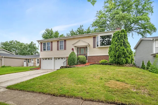 $340,000 | 534 Cottonwood Circle, Bolingbrook, IL 60440