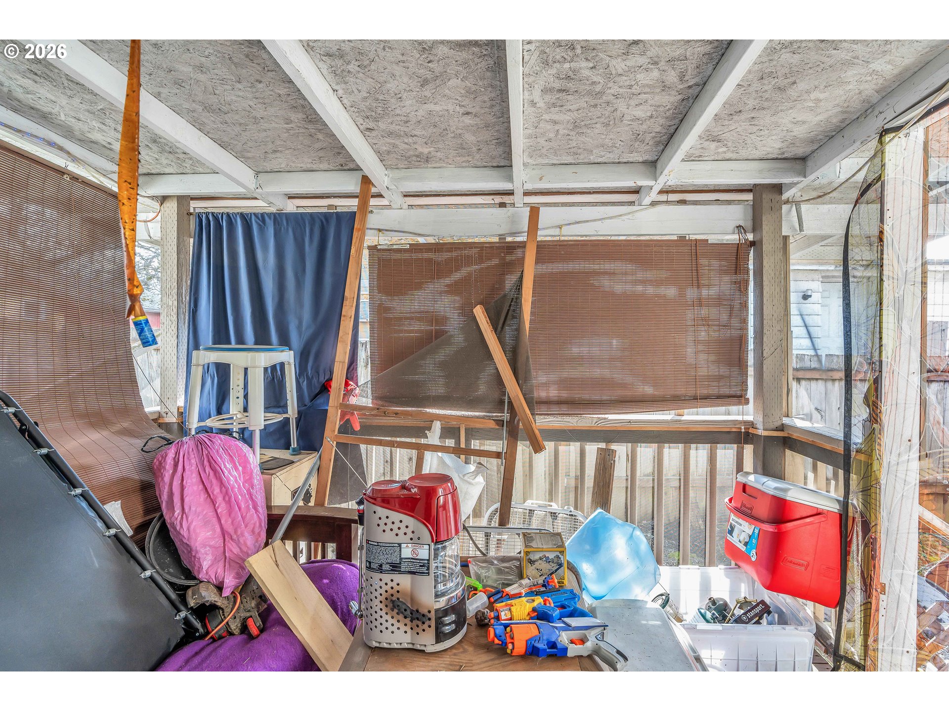 10038 South New Era Road, Unit 25 Canby, OR 97013 - Photo 24 of 39 a living room with furniture