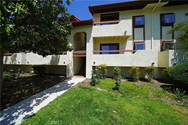 $2,950 | 28015 Sarabande Lane, Unit 1305, Canyon Country, CA 91387