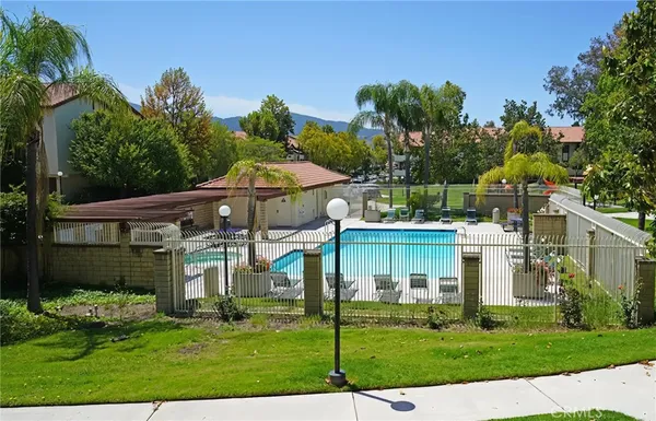 $2,950 | 28015 Sarabande Lane, Unit 1305, Canyon Country, CA 91387