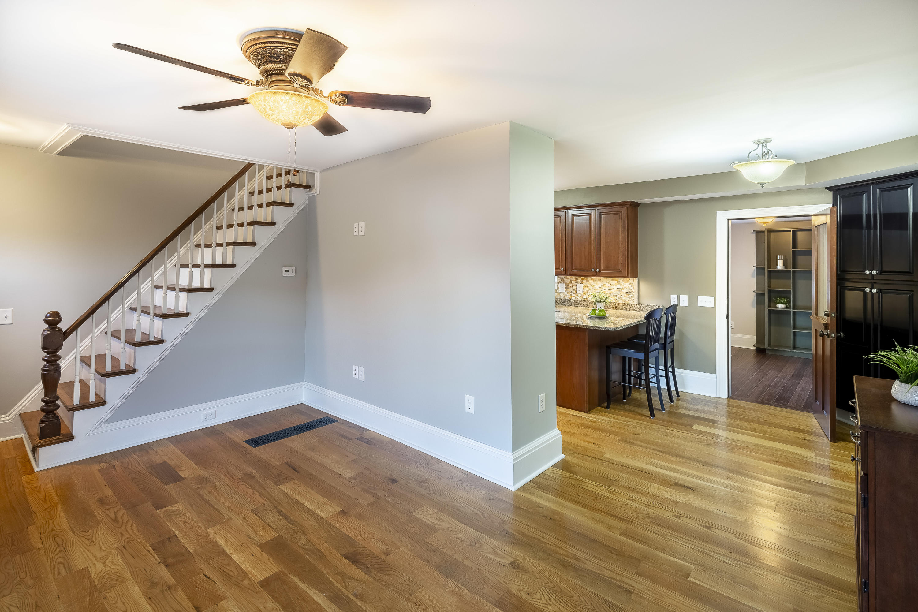 272 River Road Tenants Harbor, ME 04860 - Photo 10 of 26 Living/Dining Room