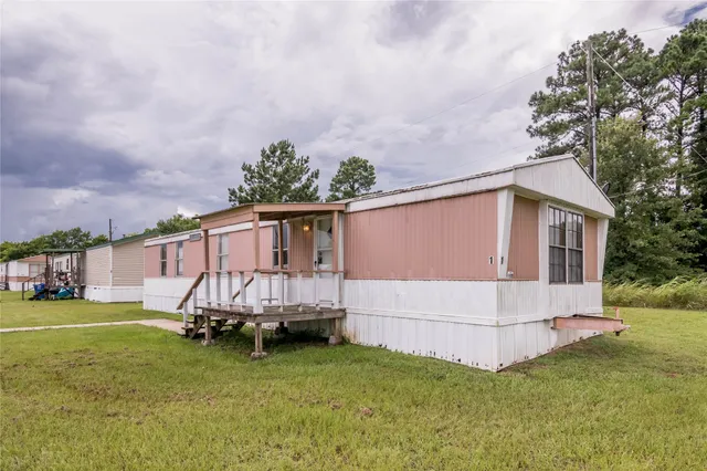 $750 | 1345 Farm To Market 405, Unit 1, Huntsville, TX 77320