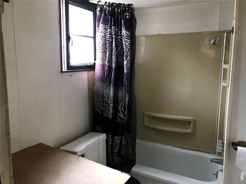2741 Spring Garden Avenue Pittsburgh, PA 15212 - Photo 4 of 8 Gallery Image 4