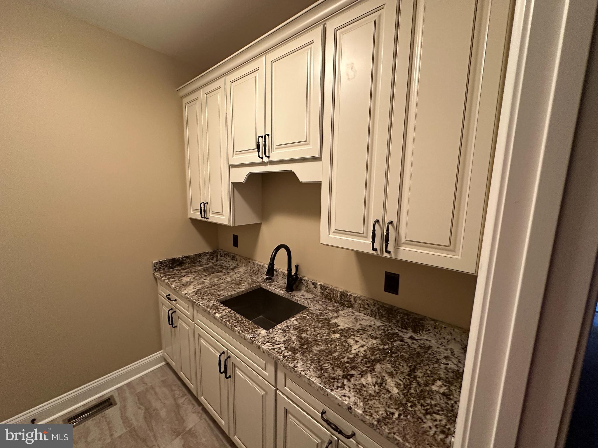 125 Split Rdg Lane Winchester, VA 22602 - Photo 29 of 35 Gallery Image 29