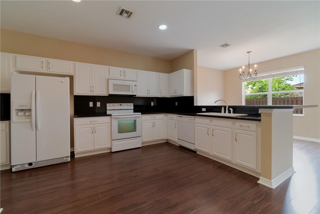 9315 Breakers Row Fort Pierce, FL 34945 - Photo 8 of 32 Photo 8