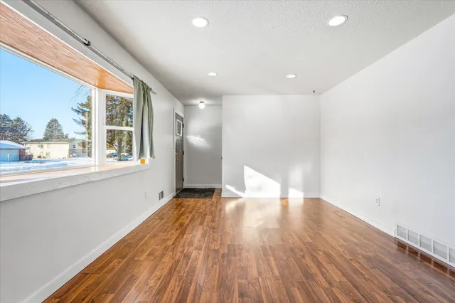 $315,000 | 3445 Lester Avenue, Hastings, MN 55033