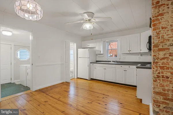 $1,725 | 918 Mercer Street, Fredericksburg, VA 22401