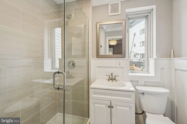 $3,800 | 1450 Ogden Street Northwest, Washington, DC 20010