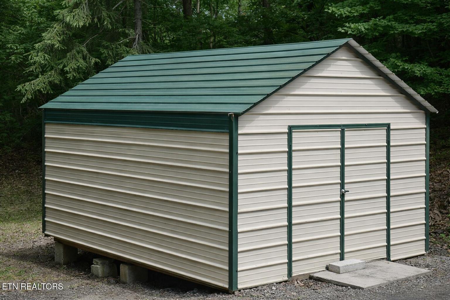 515 Englewood Road Middlesboro, KY 40965 - Photo 20 of 20 shed2026