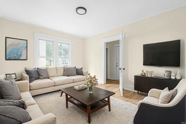 $204,900 | 110 North Sheridan Street, Kendallville, IN 46755