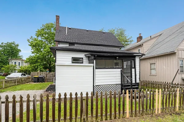 $209,900 | 110 North Sheridan Street, Kendallville, IN 46755