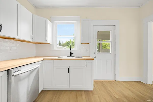 $204,900 | 110 North Sheridan Street, Kendallville, IN 46755