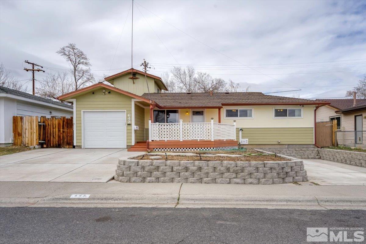 643 Ibis Lane Reno, NV 89503 - Photo 1 of 40 Photo 1