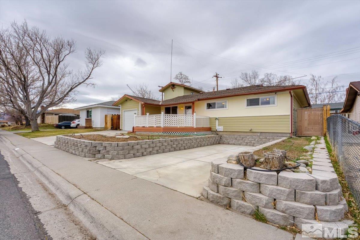643 Ibis Lane Reno, NV 89503 - Photo 2 of 40 Photo 2