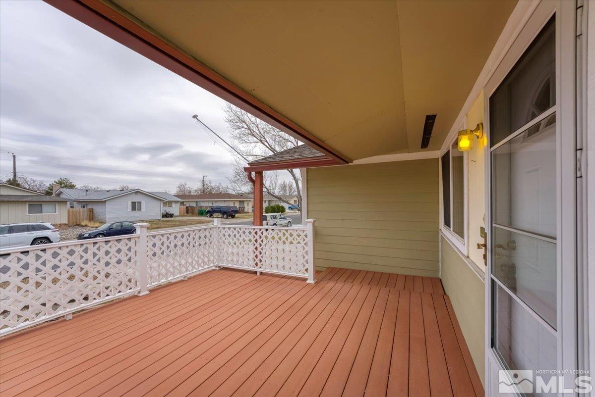 643 Ibis Lane Reno, NV 89503 - Photo 4 of 40 Photo 4