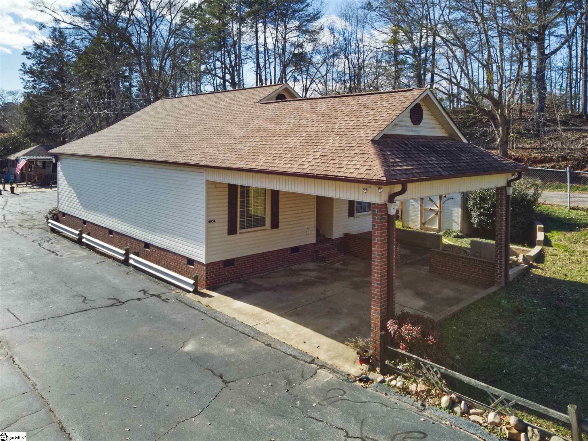 605 Motor Boat Club Road Greenville, SC 29611 - Photo 8 of 36 Gallery Image 8