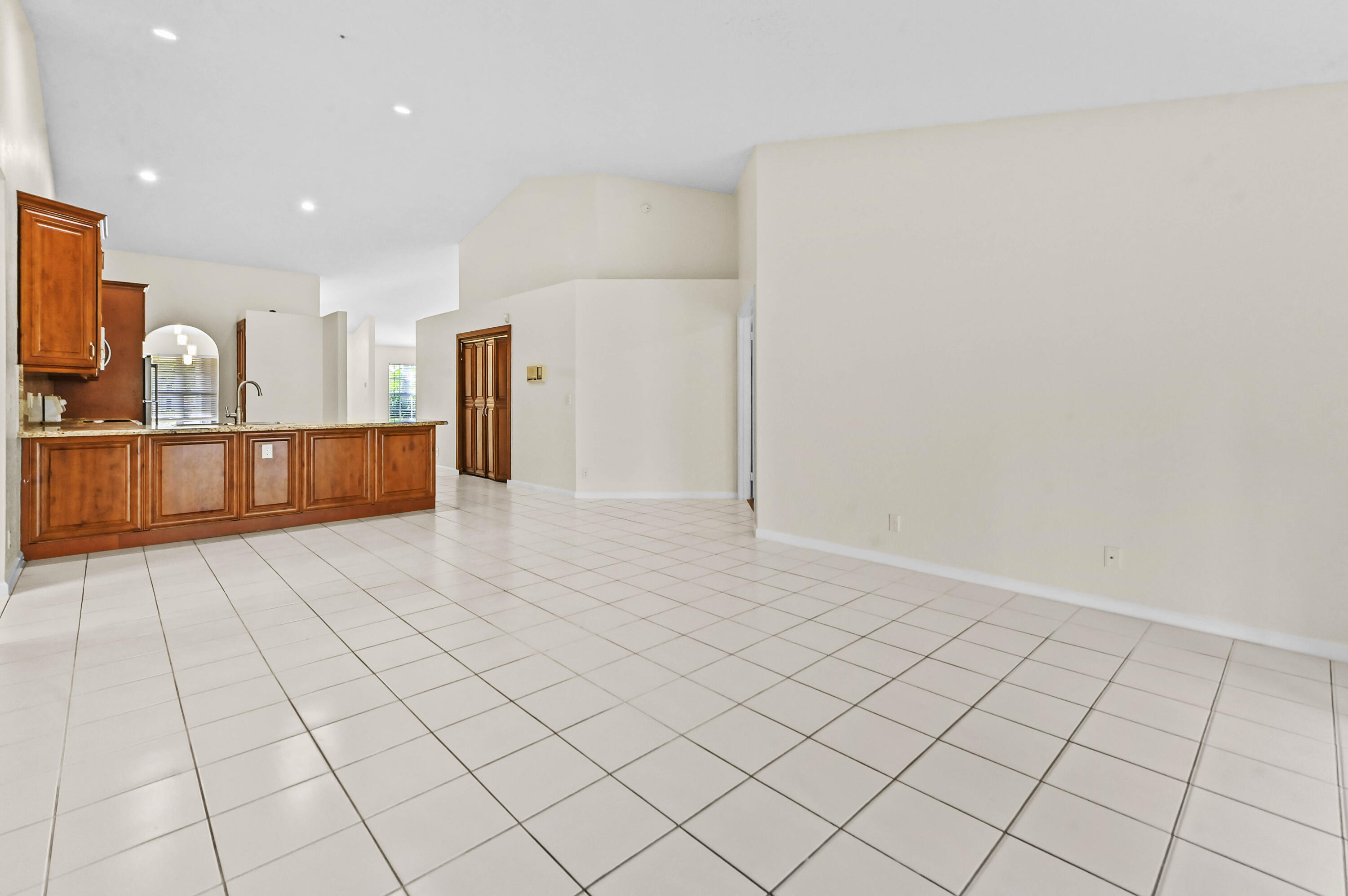 18377 Fresh Lake Way Boca Raton, FL 33498 - Photo 15 of 34 17 family room 03