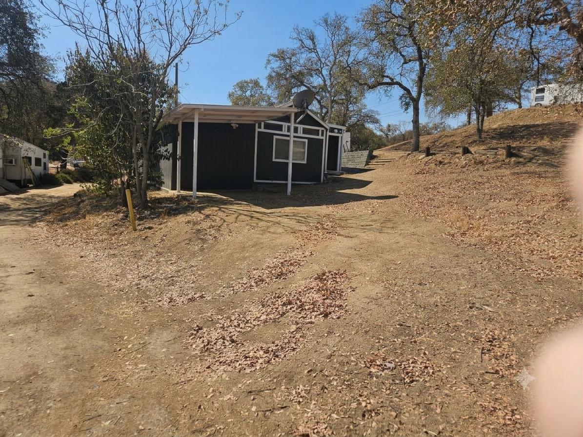 30367 East Trimmer Springs Road, Unit 36 Sanger, CA 93657 - Photo 18 of 42 AI Enhanced Removed car and some items