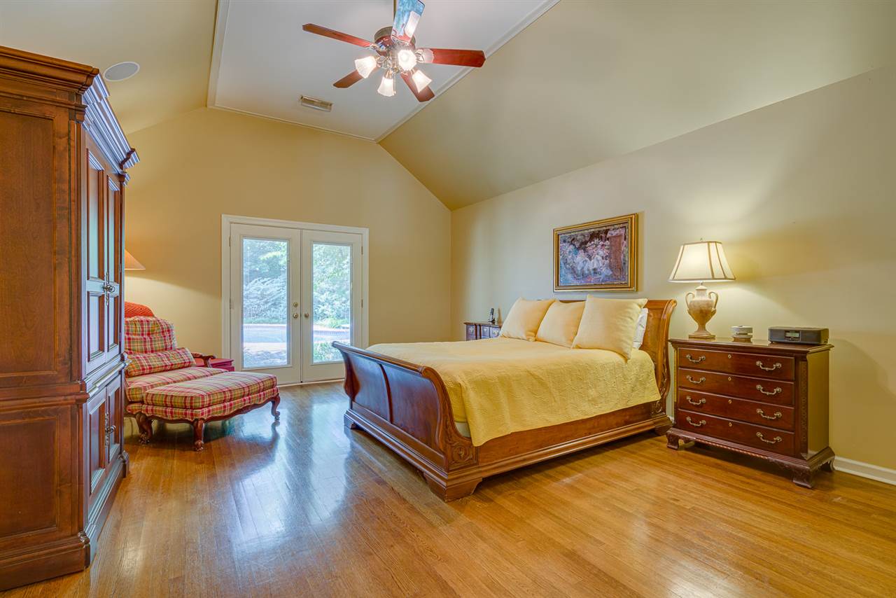 453 Greenfield Road Memphis, TN 38117 - Photo 15 of 25 Gallery Image 15