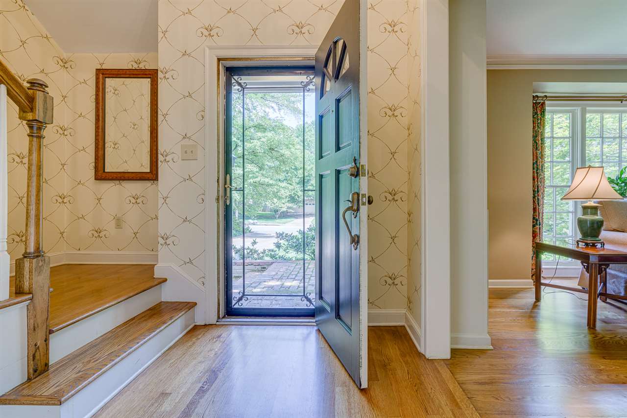453 Greenfield Road Memphis, TN 38117 - Photo 5 of 25 Gallery Image 5