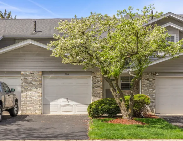 $280,000 | 694 Tamarac Boulevard, Addison, IL 60101
